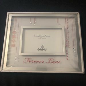 Forever love picture frame NWT